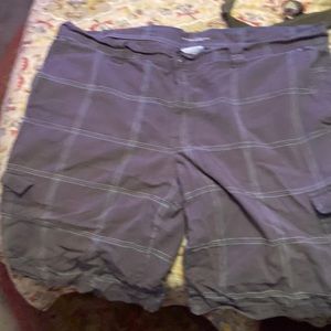 These gray and blue plaid Columbian shorts waist size 42